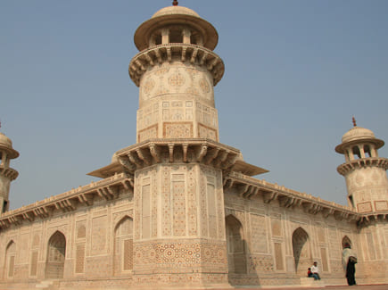 Agra → Mathura custom travel planning route