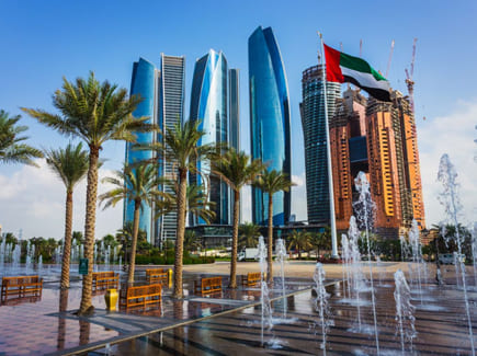 Abu Dhabi custom travel planning route