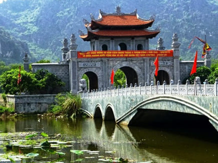 Hanoi → Da Nang → Ho Chi Minh City custom travel planning route